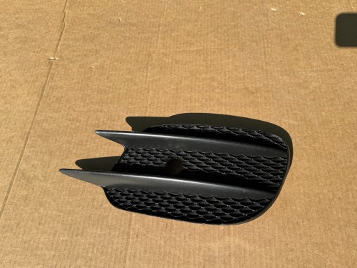 Mercedes benz e-class amg w213 решетка переднего бампера правая a2138856800