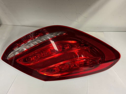 Задній комбінований ліхтар mercedes-benz oe a2059062002