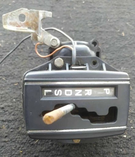 LEP1705 - Mercedes-Benz W123 1984 рычаг переключения передач Автомат