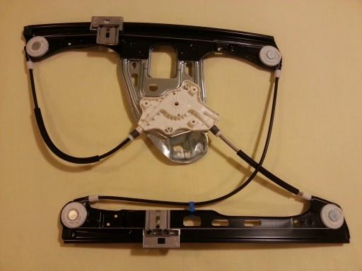 Mercedes c203 регулятор переднего стекла 2037201546