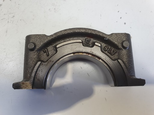 Mercedes CLA C117 1.6 CGI ОПОРА ВАЛА 27002