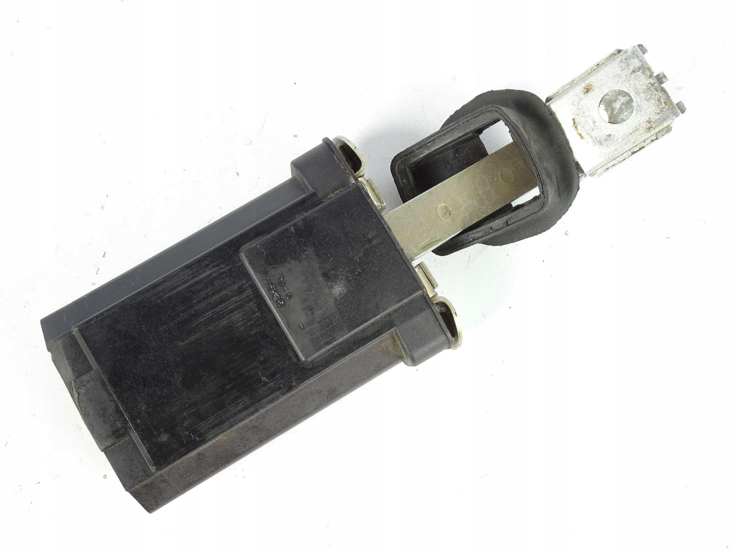 A1407200916 - Mercedes CLK W208 Обмежувач дверей лівий і лівий