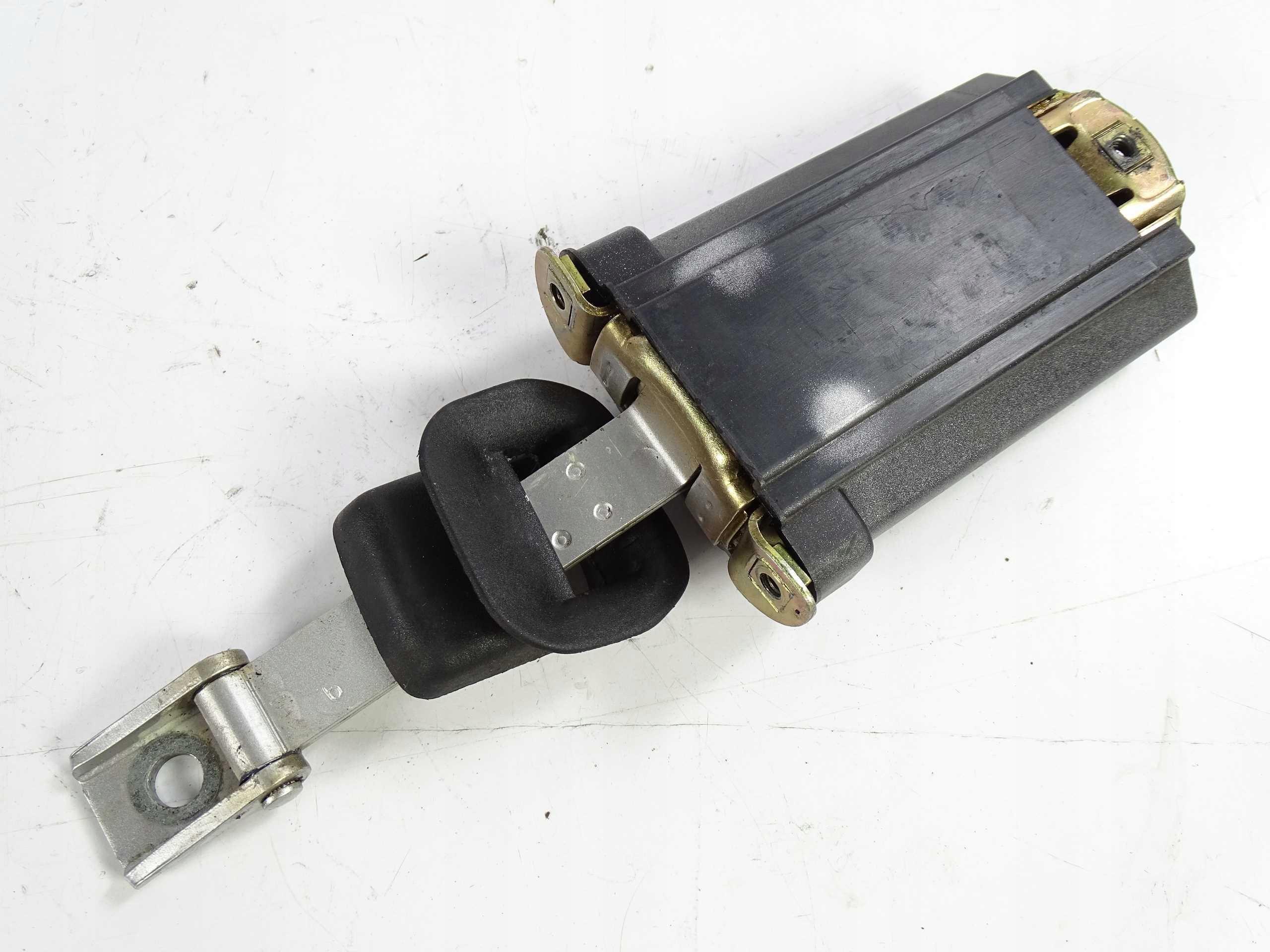 A1707200016 - Mercedes CLK W208 ограничитель двери левый и правый