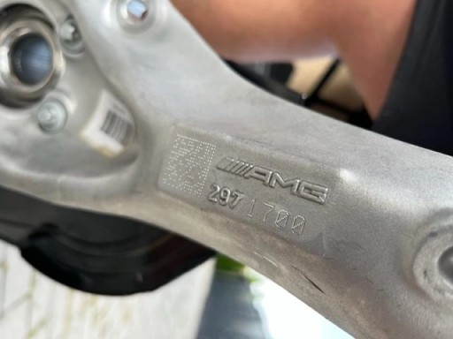 A2973321800 - Mercedes eqs 297 amg a2973321700 1800 поворотный кулак kpl new