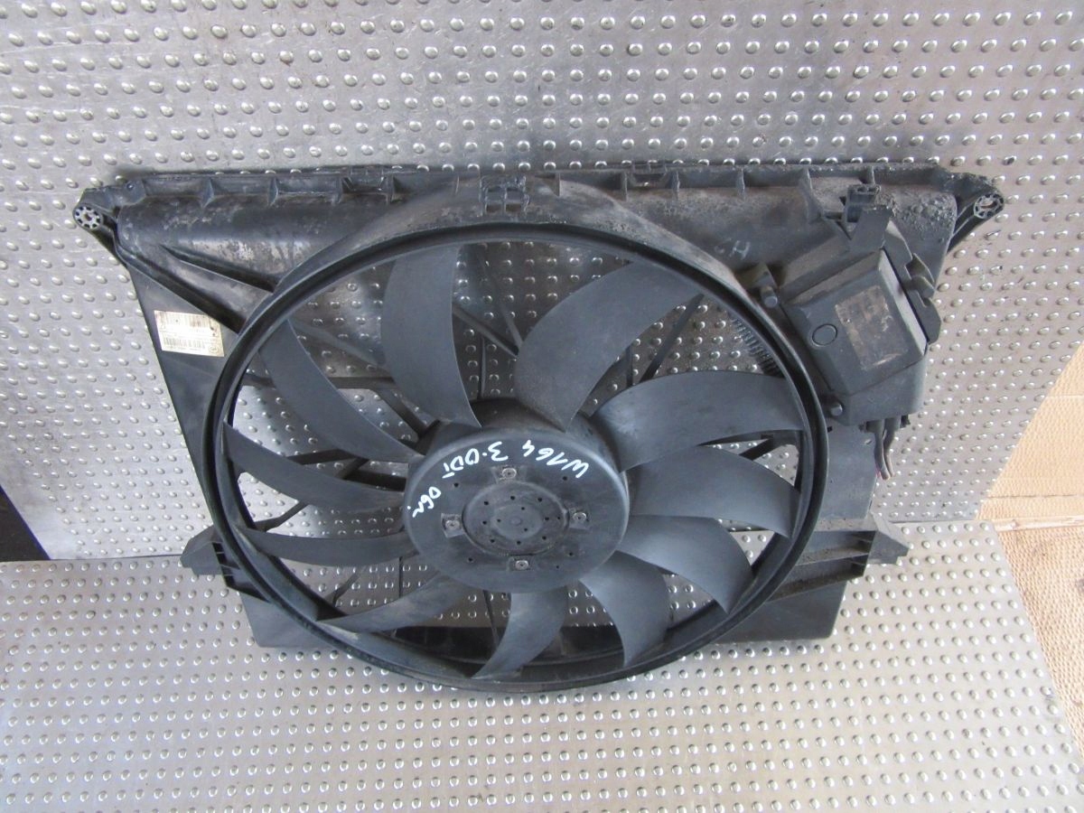 Mercedes ML W164 3.0 D вентилятор радиатора корпус