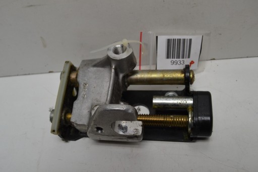 Mercedes R129 механизм регулировки подголовника правый