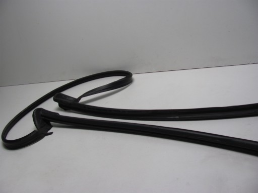 Mercedes R129 SL Уплотнитель рамки лобового стекла