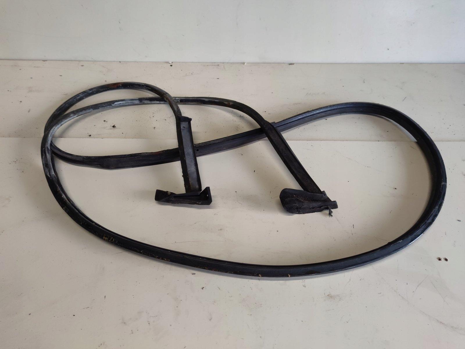 Mercedes R129 крышка крыши gasket