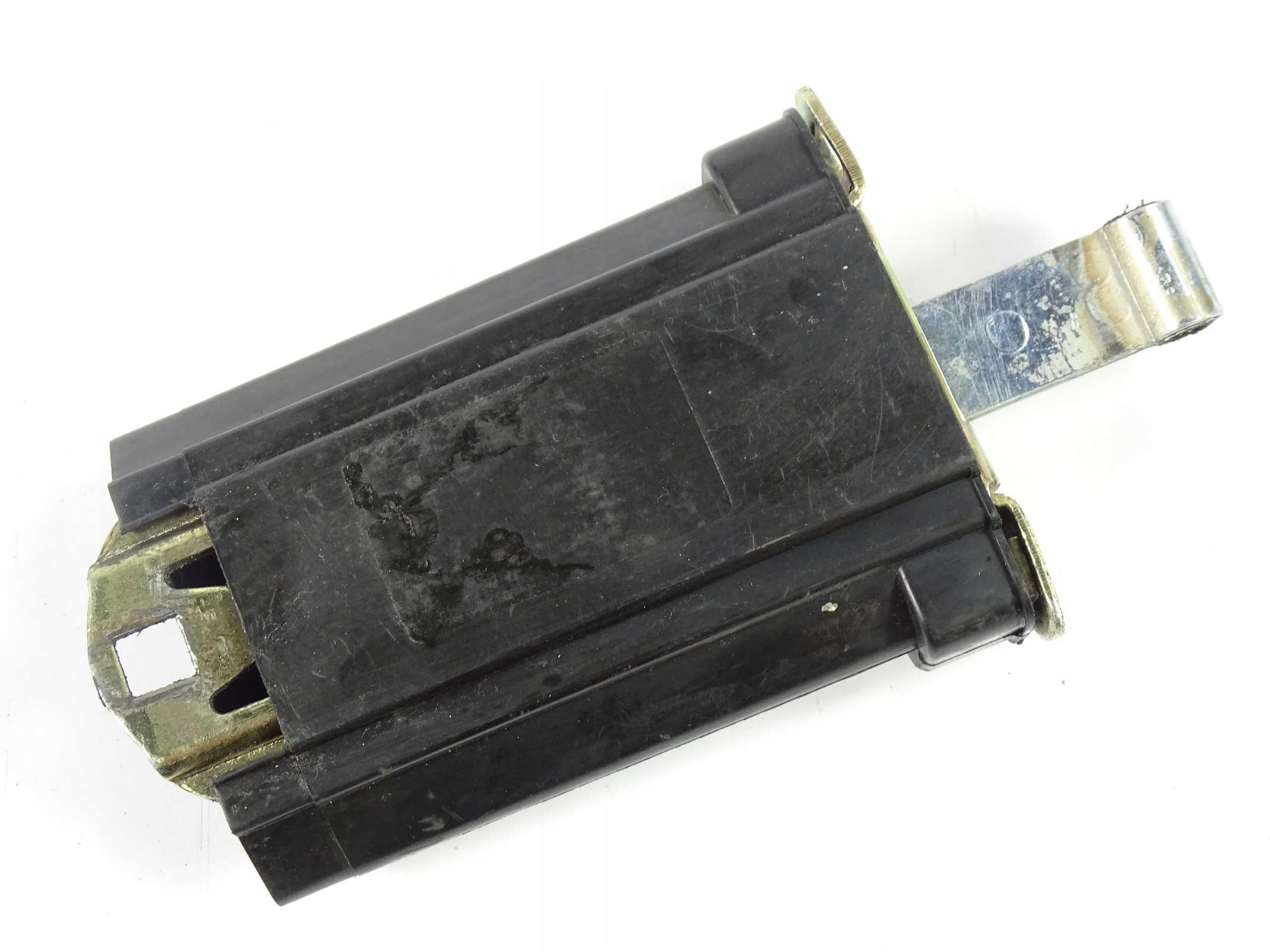 A1407200616 - Mercedes S Class W140 ограничитель передней двери