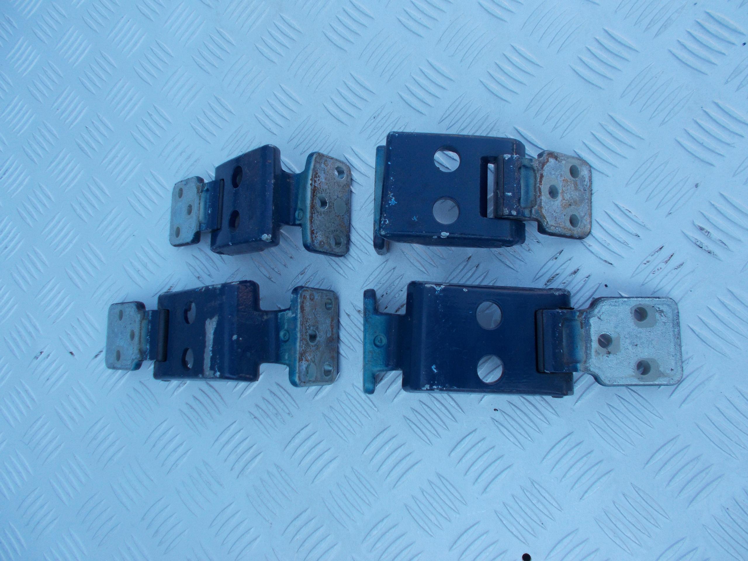 Mercedes Sprinter 906 дверные петли комплект 4 шт