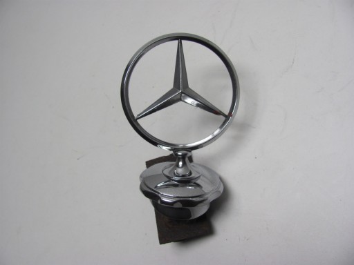 Mercedes W114 W115 Эмблема Star Sight на капоте повреждена