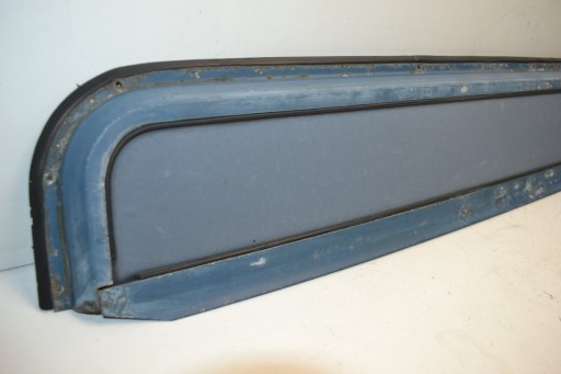 Mercedes W114 W115 Накладка дефлектора люка