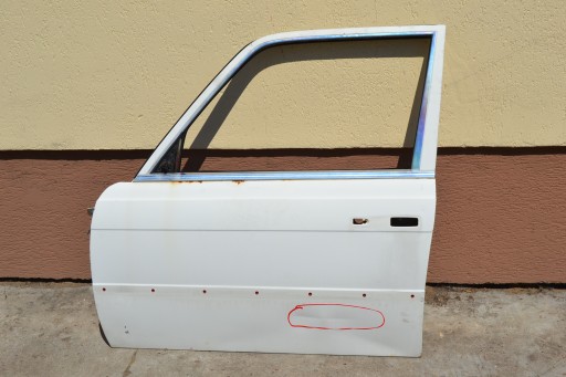 Мерседес W116 Дверь передняя левая