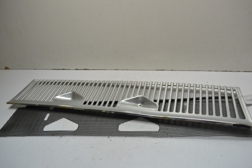 Решетка лобового стекла Mercedes W116 S Class