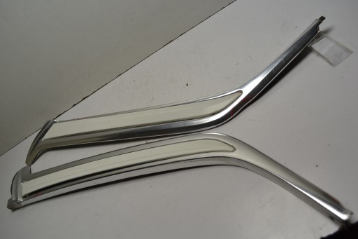 Mercedes W116 S Class накладки на переднюю стойку