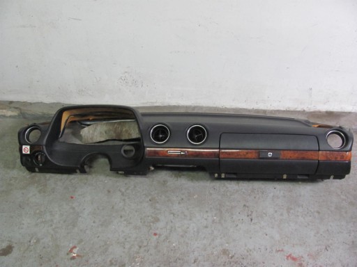 Mercedes W123 Dashboard cockpit Black