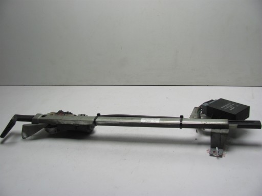 Mercedes W124 C124 Coupe CE Левый механизм подачи ремня поврежден