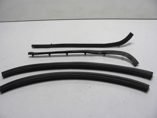 Mercedes W124 Ущільнювачі крил передні, верхні + нижні