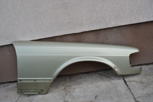 Mercedes W126 S Class Крило праве переднє