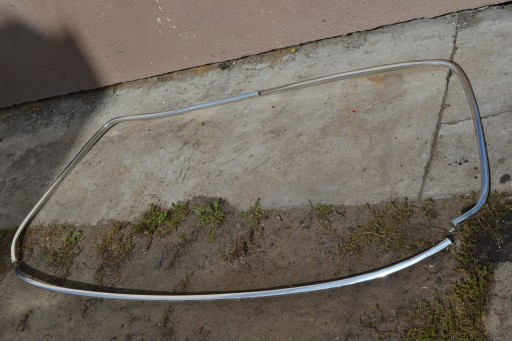 Mercedes W126 SE Клин ущільнення заднього скла 85-91