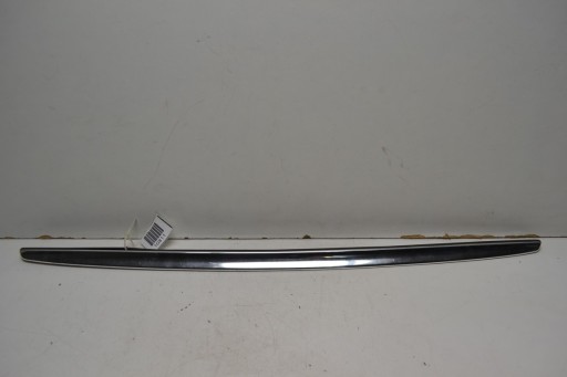 Mercedes W126 SE SEL Накладка на заднюю крышку багажника