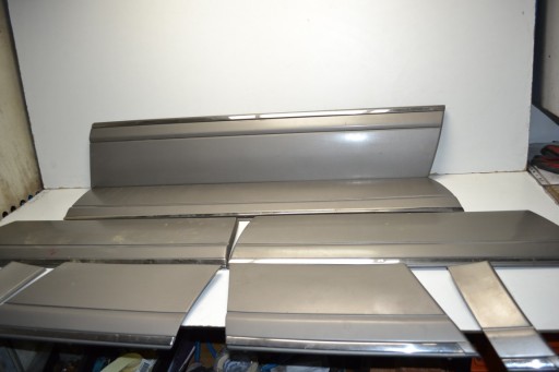 Mercedes W126 SE Комплект боковых накладок на двери 85-91