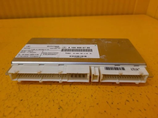 Mercedes W166 контролер підвіски A1669000700