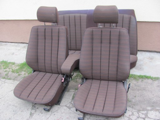 Mercedes W201 190 Коричневые сиденья и диван