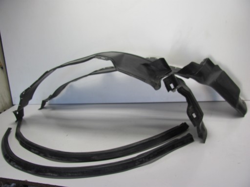 Mercedes W201 190 Колесные арки передние П+Л