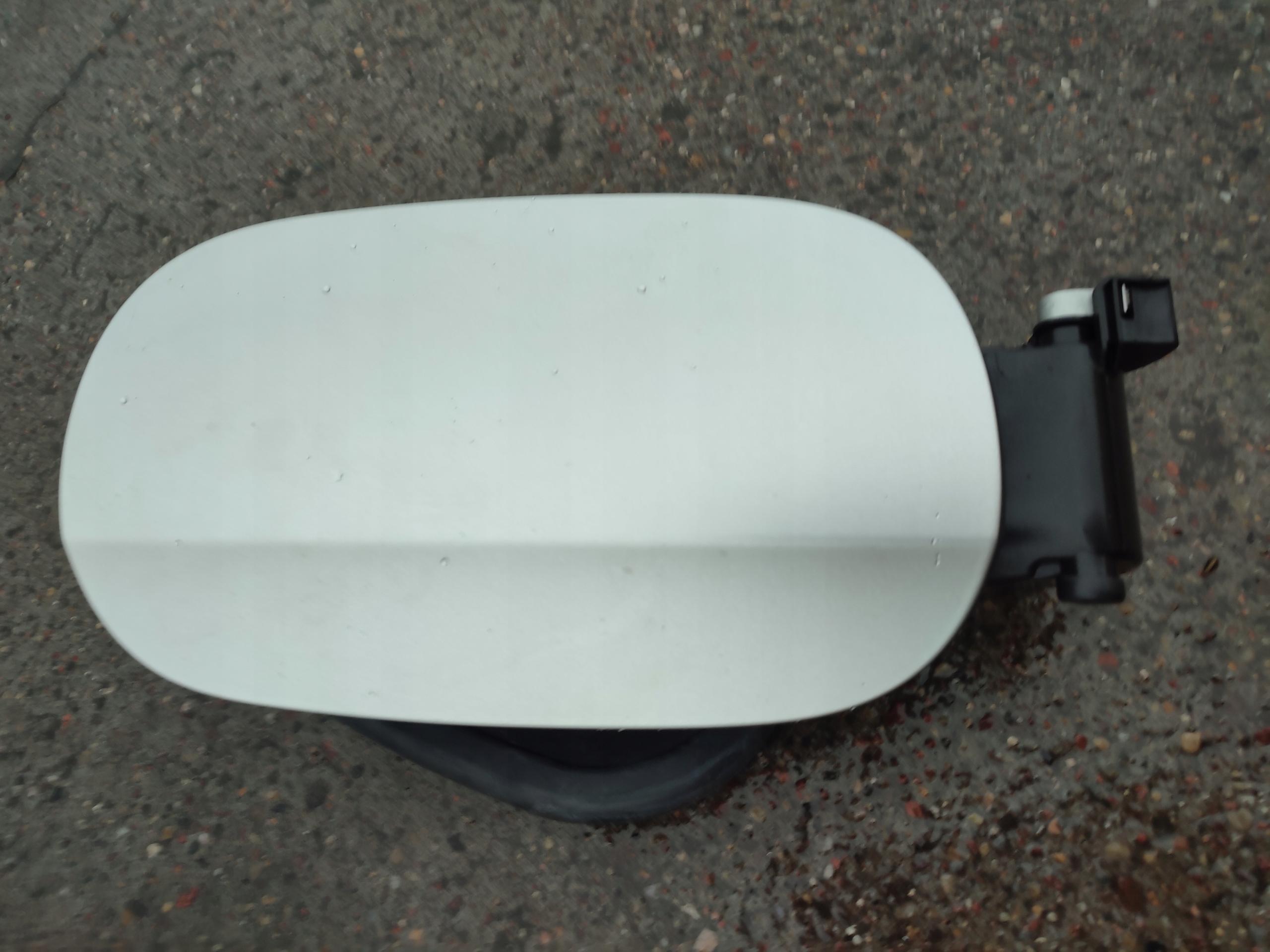 A2136302603 a0008207703 - Mercedes W213 E-Class кришка корпусу паливного бака