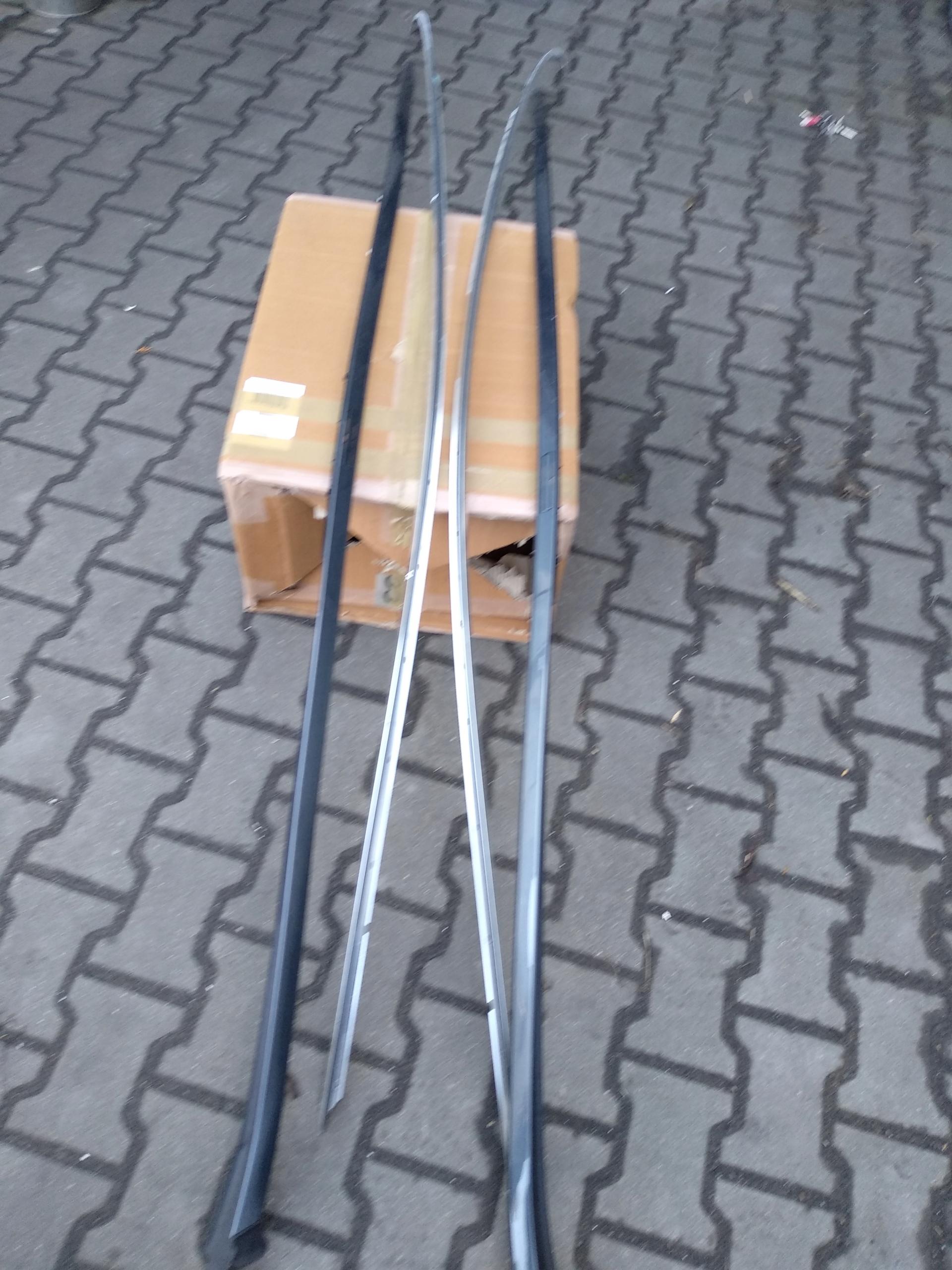 A2186900100 - Mercedes cls w218 хромированная накладка на крышу с левым кузовом