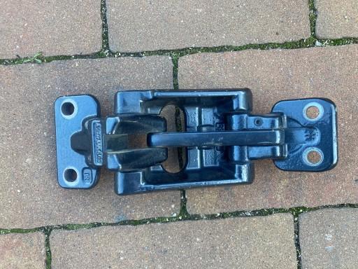 Mercedes W910 SPRINTER A9107406400 петля задня 270