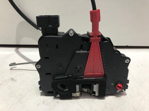 13279837 - Meriva B правый задний дверной замок