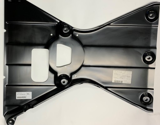 Металлическая нижняя крышка двигателя BMW E39 51718243811