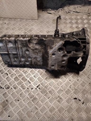 Масляный поддон Mercedes Benz R6470140502 2.7 CDI