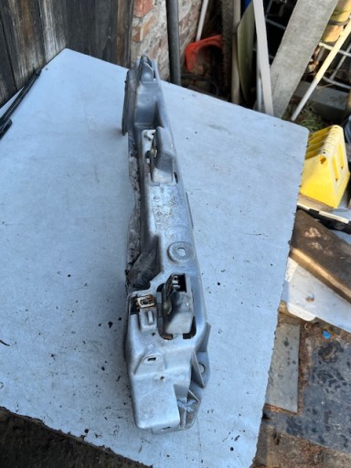 631232841R - Кріплення крила ліве для Renault Kangoo II Lift 17R