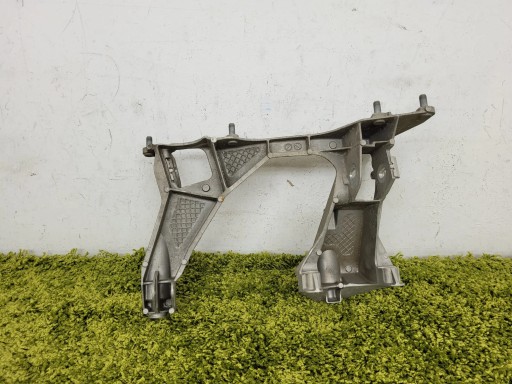 98133115106 - Кронштейн кріплення коляски лівий задній 982 718 boxster