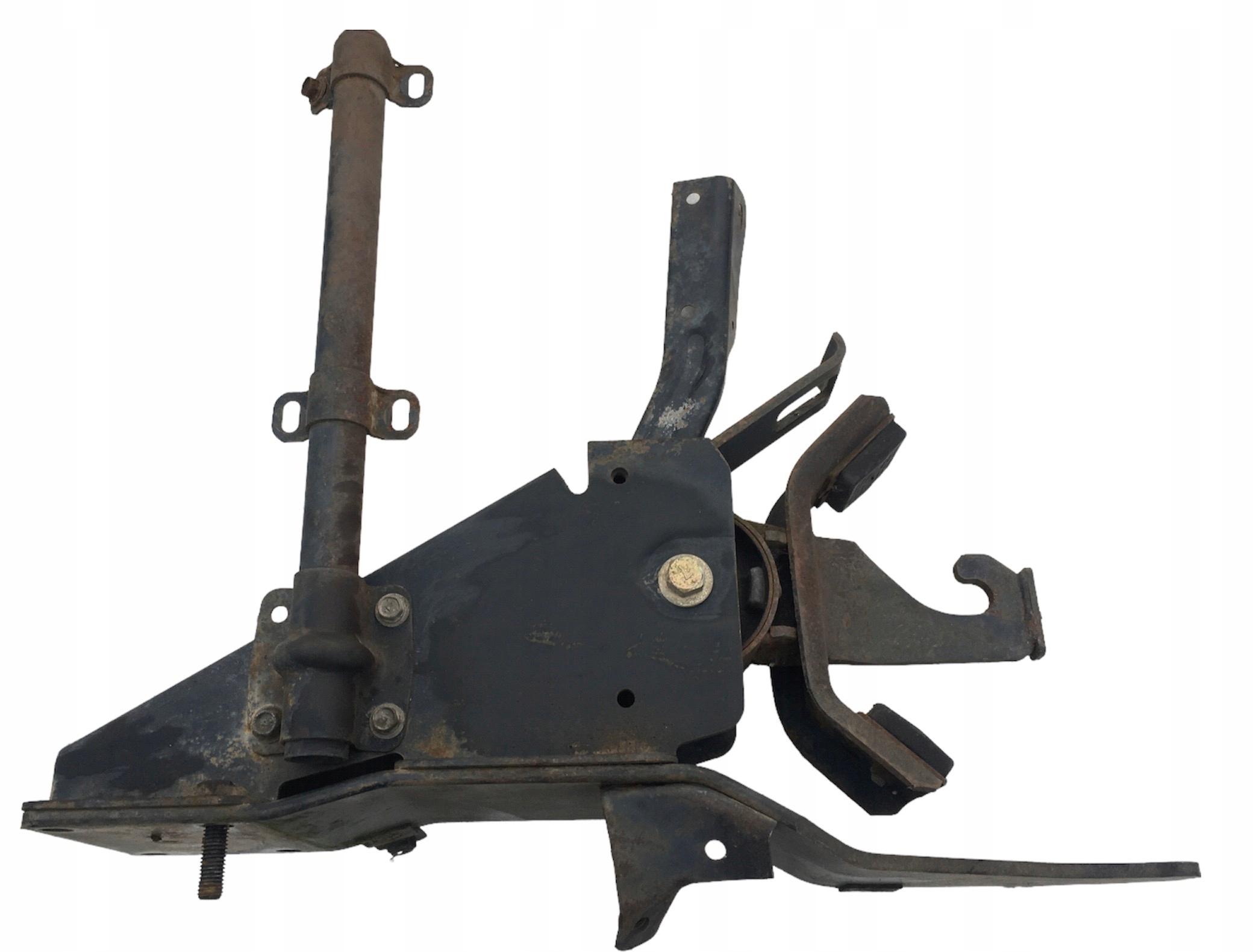 Кріплення гак кабіна зчіпка Cabstar E TL 3.0 D