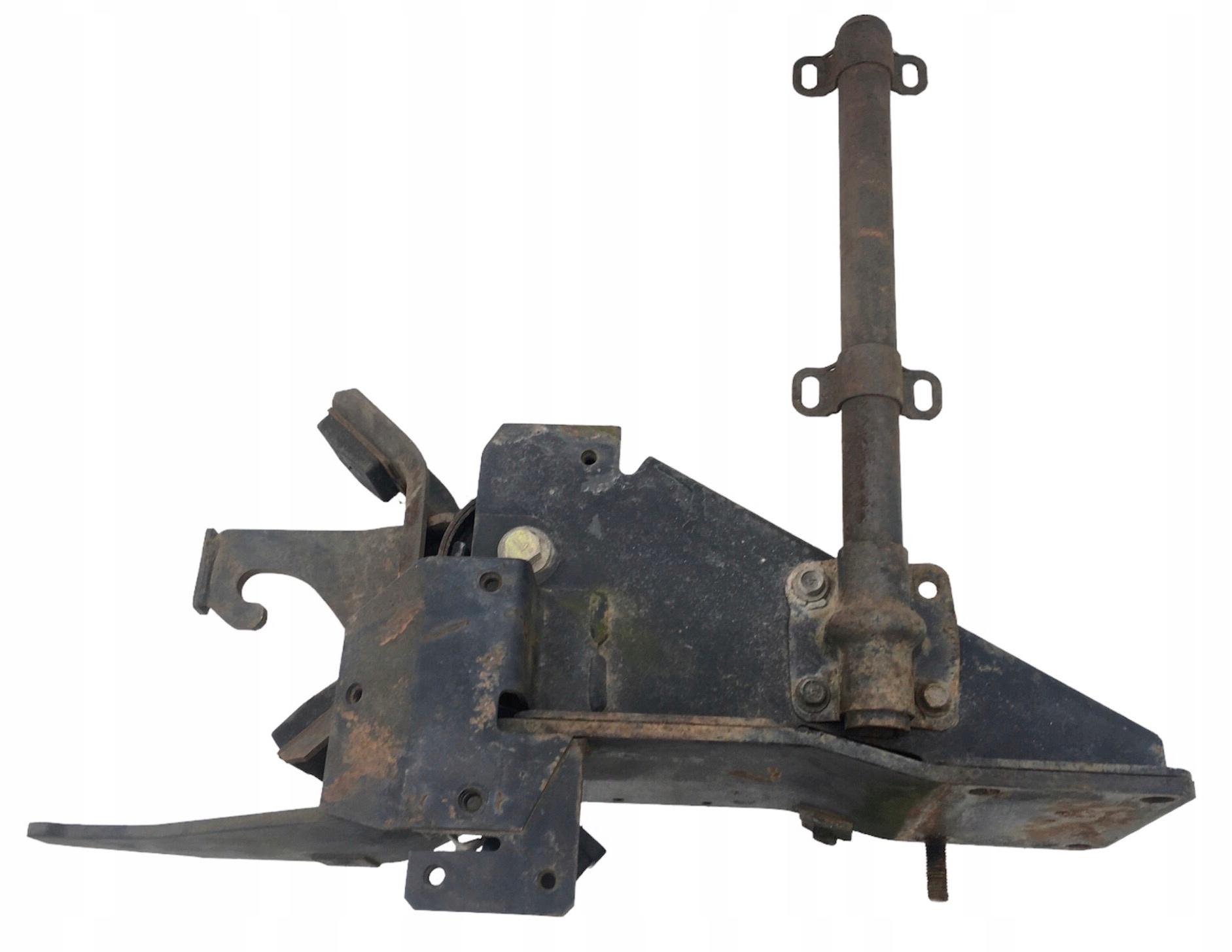 Кріплення гак кабіна зчіпка Cabstar E TL 3.0 D