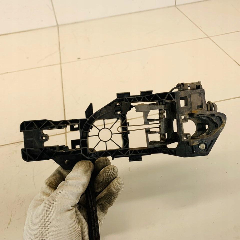 3C0837885F - Кріплення ручки ліва передня eu VW PASSAT B6 3C 06r