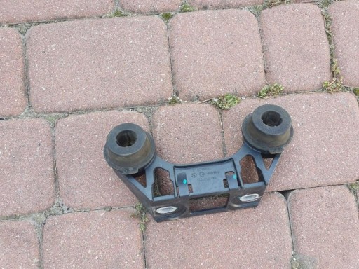 Кріплення вихлопу вішалка Astra K V 39107025