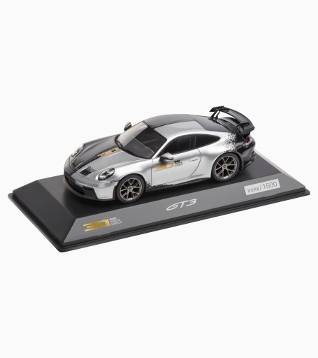 Модель 911 GT3 30Y Supercup, черный 1:43