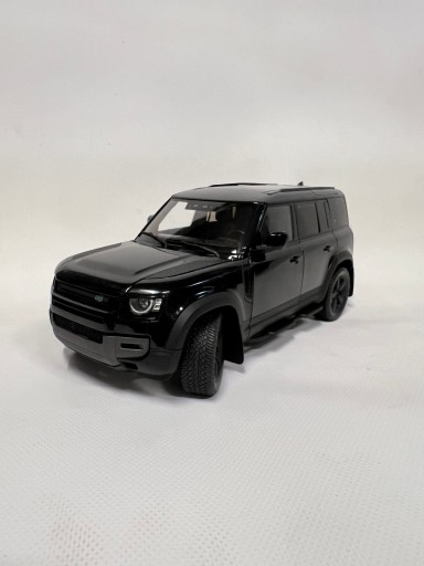 Модель Миниатюрная Land Rover Defender 110 V8 Santorini Black Масштаб 1:18