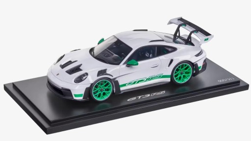 Комплект модели Porsche 911 GT3 RS (992) ограниченной серии 1:18