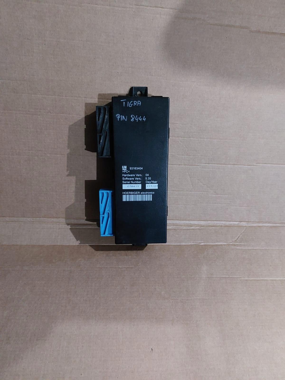 Модуль даху Opel Tigra B 93163404 PIN