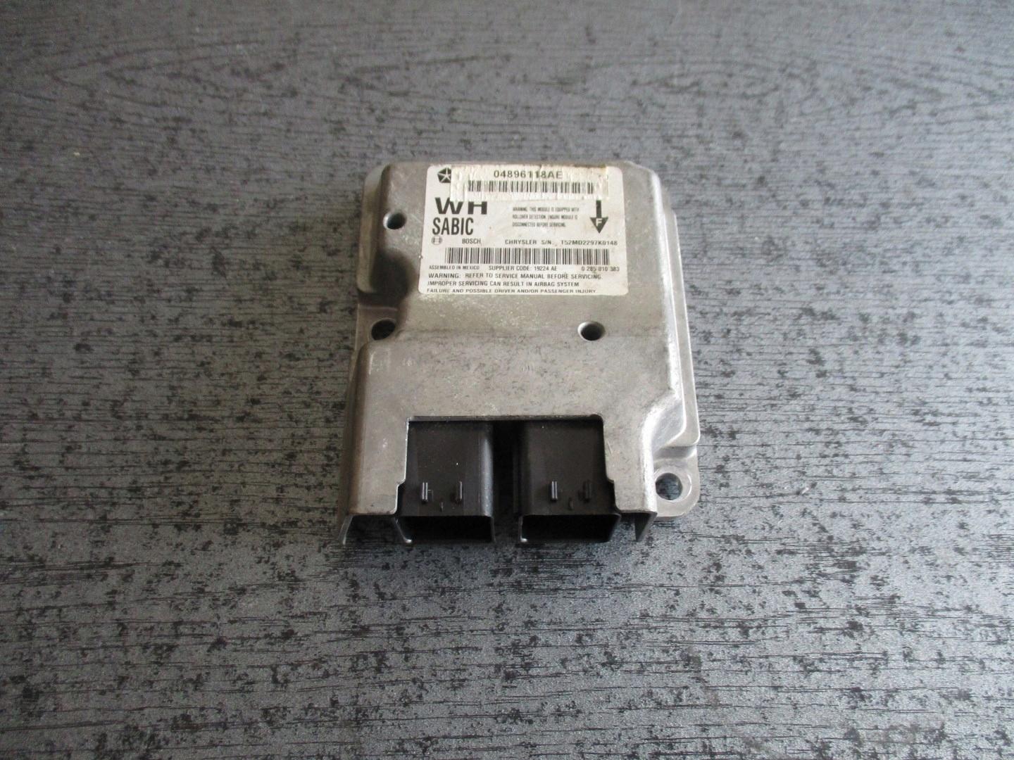 Модуль датчика подушки безпеки Jeep Grand Cherokee 04896118AE