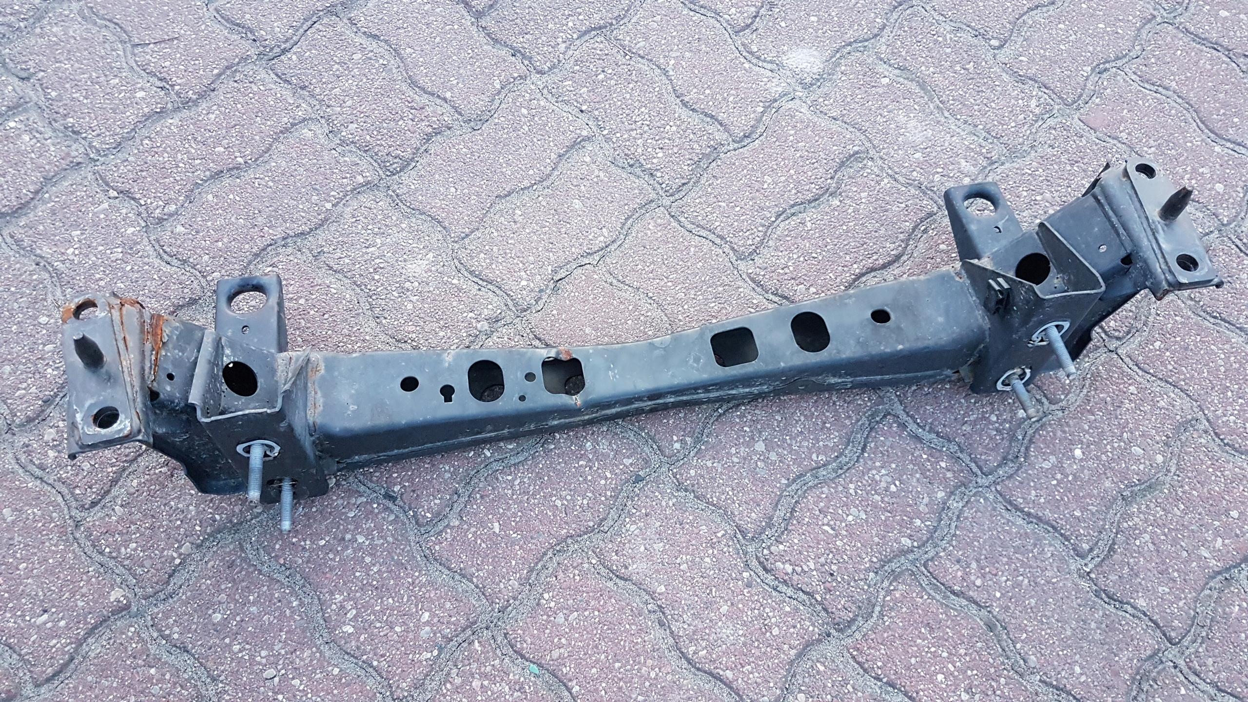 Mustang V GT Lift Балка под радиатор