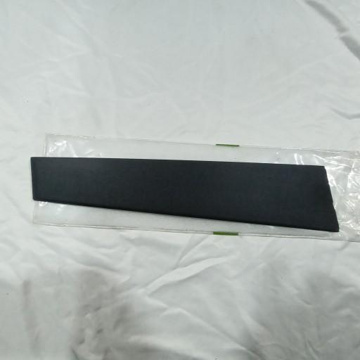 Накладка передніх дверей TOYOTA corolla 7575602140