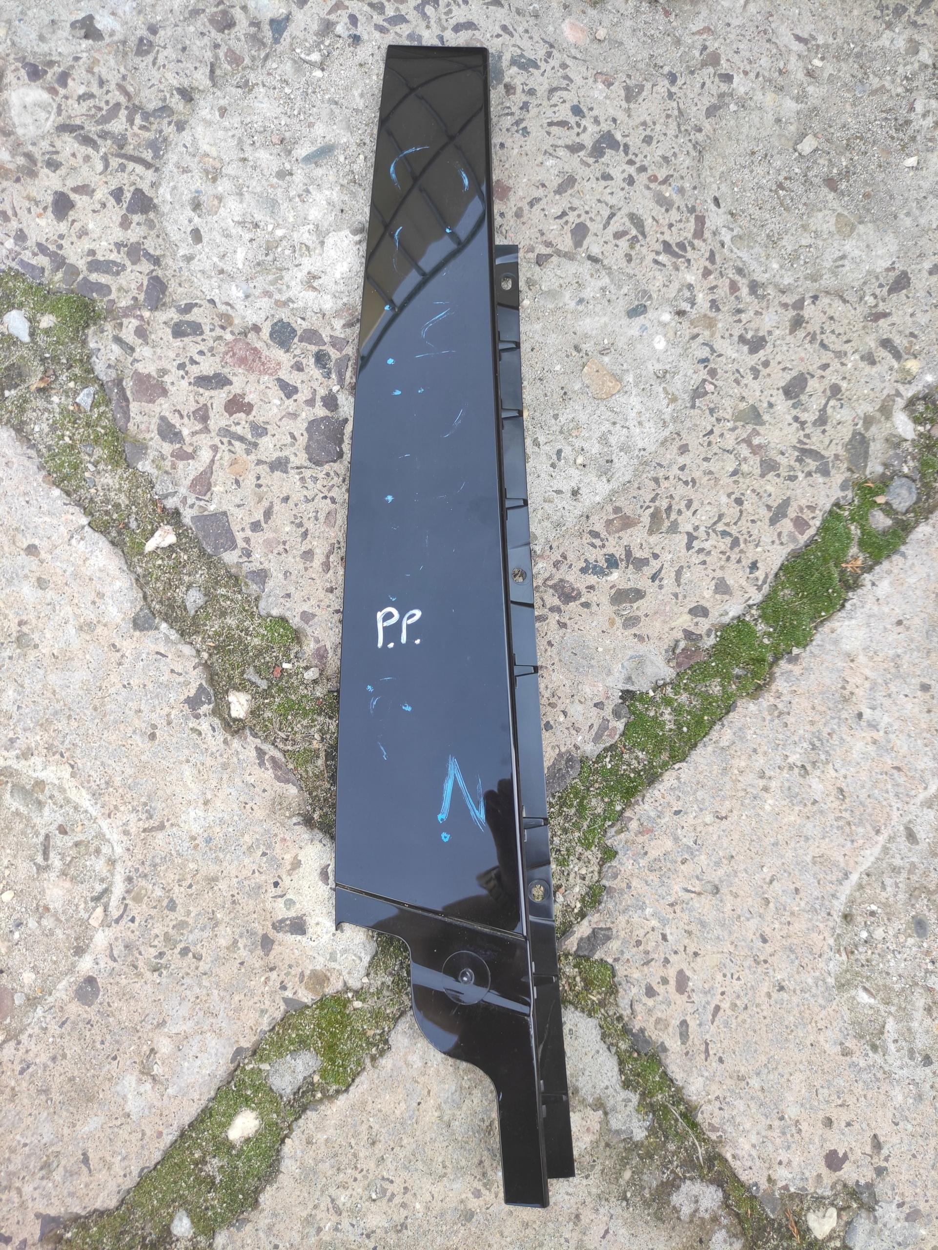 68242466AC - НАКЛАДКА ДВЕРИ СТОЙКИ ПРАВАЯ ПЕРЕДНЯЯ JEEP COMPASS 17-