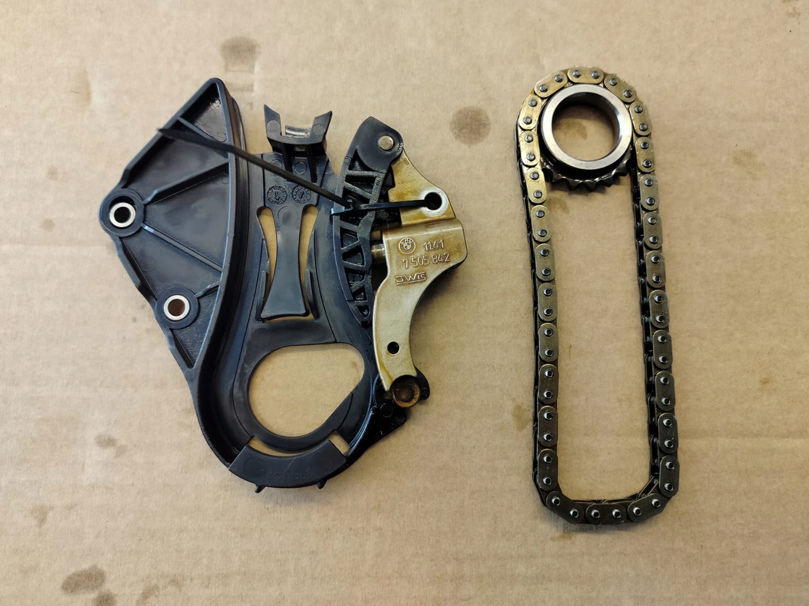 7505842 7548800 - Привід ковзання масляний насос BMW E90 E46 E87 318i 320i